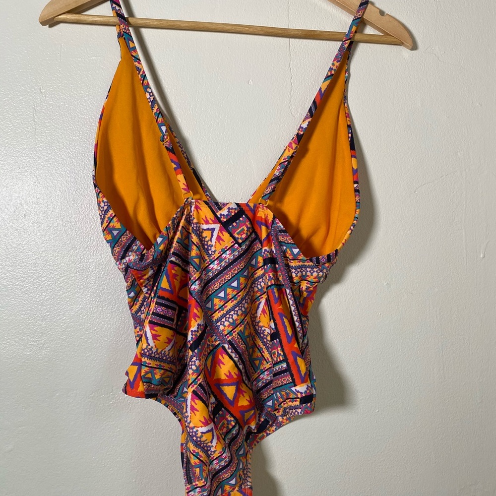 🔥 Bathing suit - Picture 2 of 3